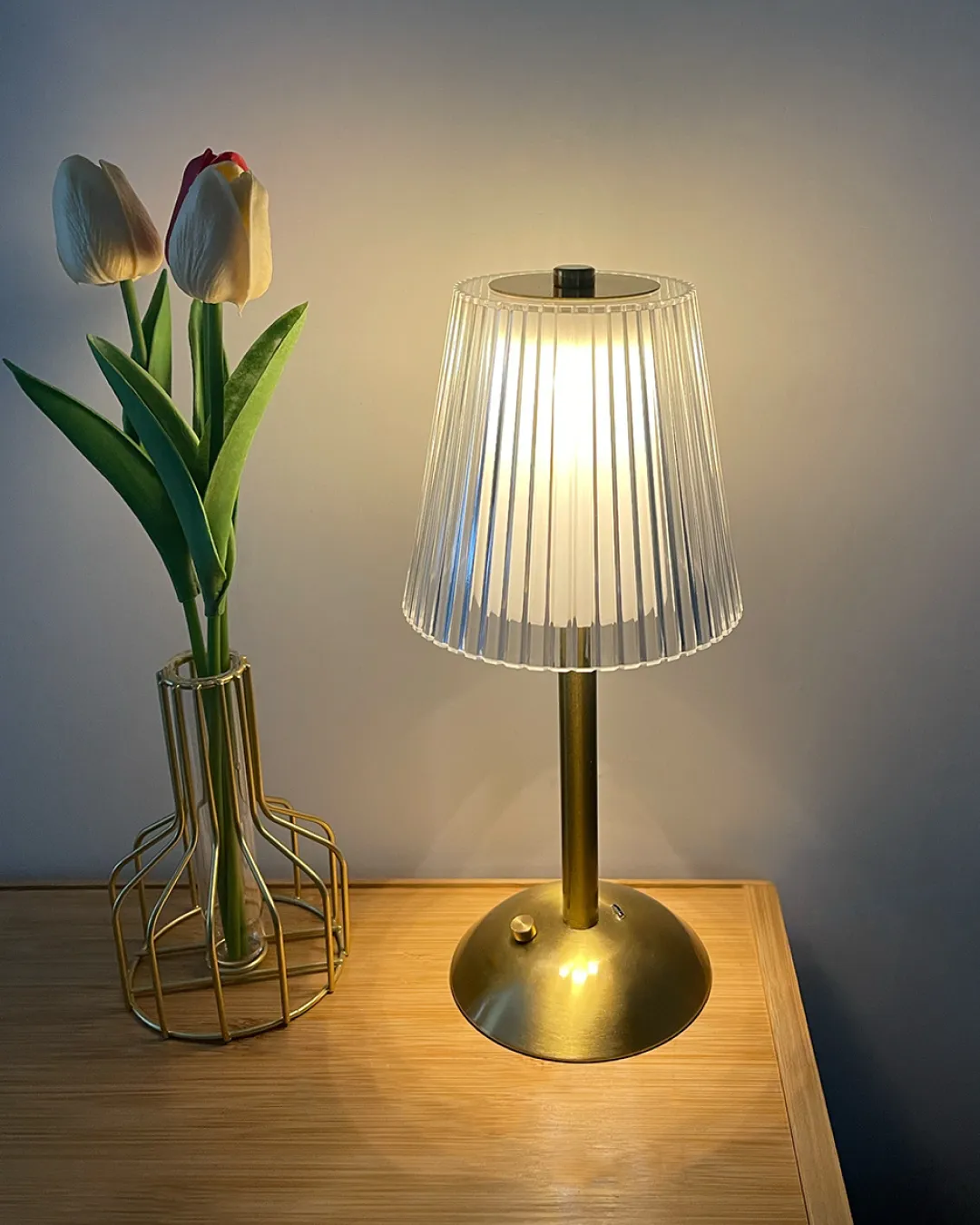 چراغ رومیزی کاج - تصویر 2