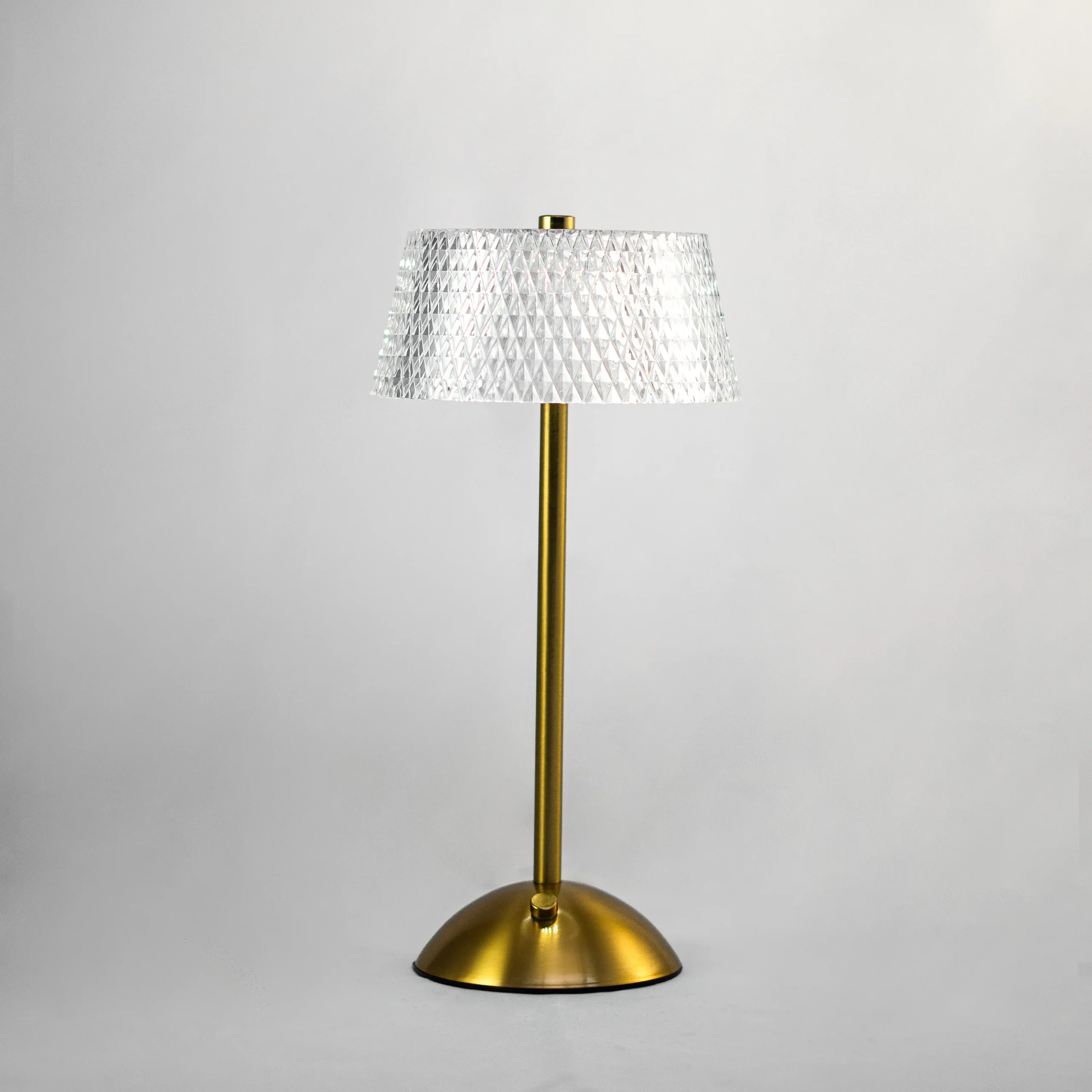 چراغ رومیزی Dimond